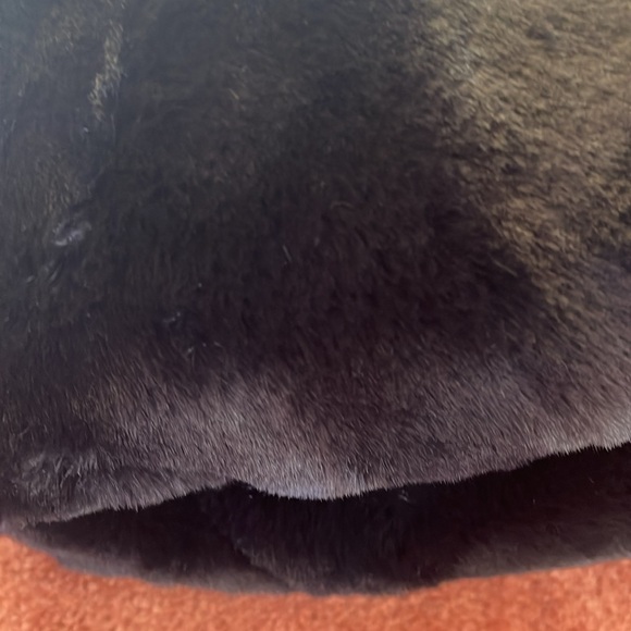 Vera Wang faux fur throw - Picture 6 of 8